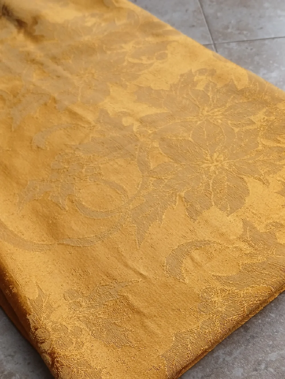 Golden Yellow 94 X 56 Decorative Jaquard Poinsettia Holiday Christmas Tablecloth